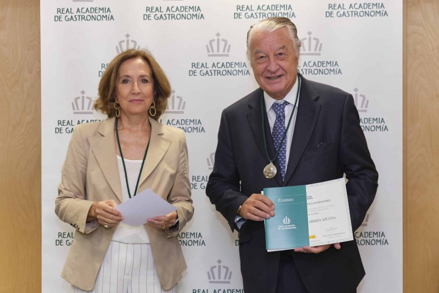 Inauguration of the new Full Academician Ladislao Azcona