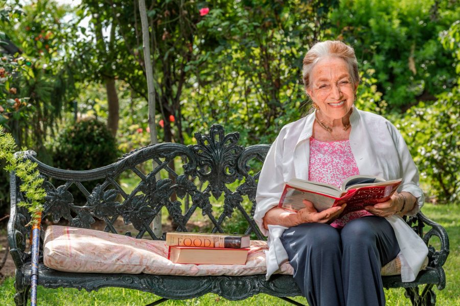 Fallece nuestra Académica Clara Mª González de Amezúa