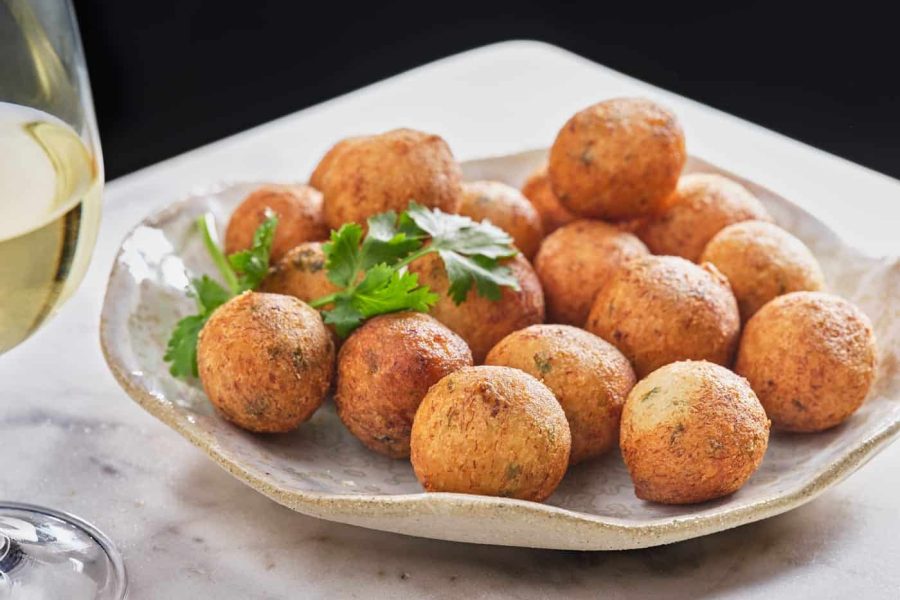 BUÑUELOS DE BACALAO